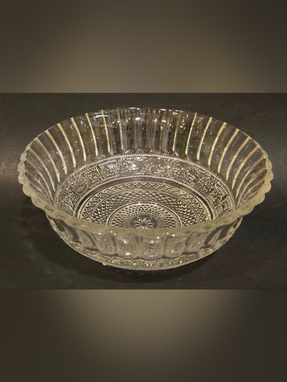 Vintage KIG Malaysia Fleur de Lis Pressed Glass Trellis Serving Bowl